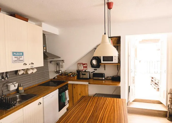 卡斯卡伊斯湾旅馆 旅馆 *