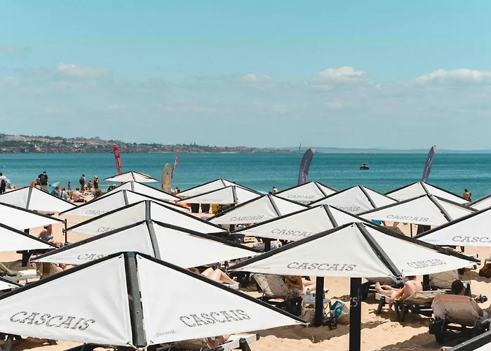 卡斯卡伊斯湾旅馆 旅馆 *