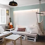 Bay Hostel *