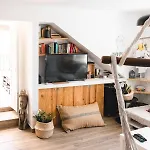 Bay Hostel *