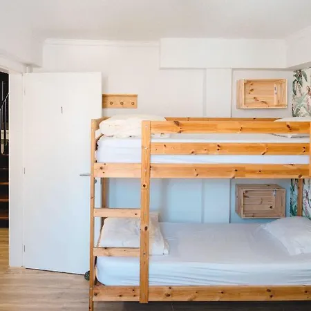 بيت شباب Bay *